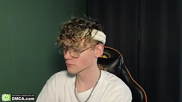 Keytaro online show from February 25, 8:15 am