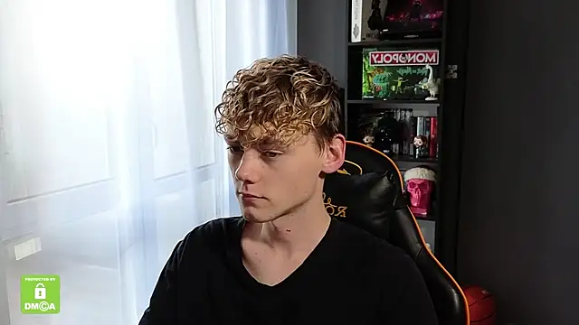 Keytaro online show from October 12, 12:32 pm