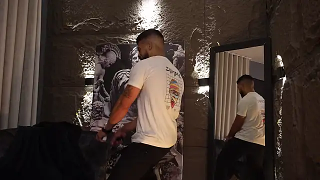 DannSaenz online show from November 7, 11:24 am