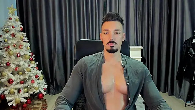 Snapshot of HaydenSpearss chatting on December 14, 7:40 am HaydenSpearss online show from December 14, 7:40 am