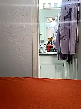 Localboi3 online show from October 18, 6:46 pm