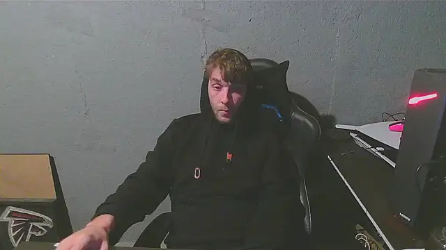 Snapshot of Superoz77 chatting on December 23, 6:33 am Superoz77 online show from December 23, 6:33 am