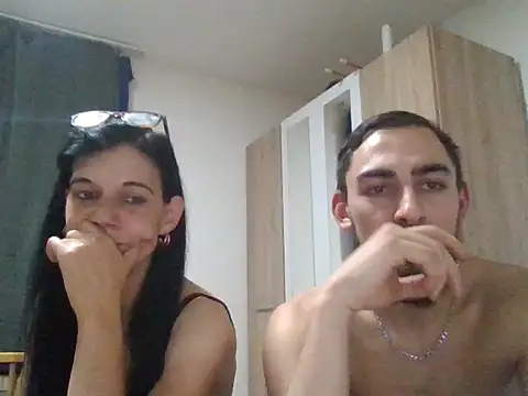 redx77777 online show from December 20, 11:23 pm