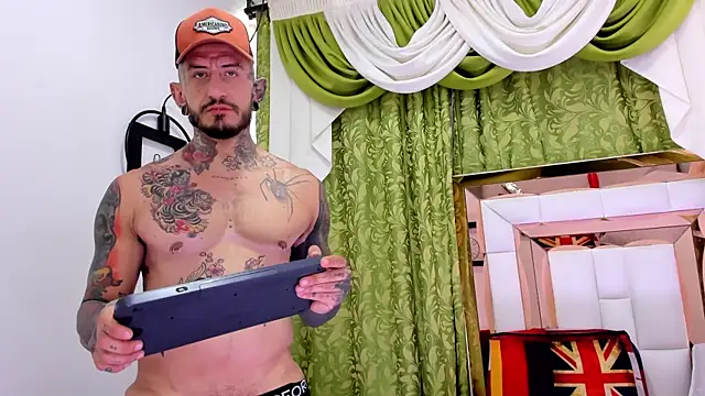 dilan scootk  online show from September 24, 7:23 pm