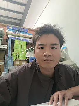 kisstoyousoon2024 online show from March 26, 9:13 am