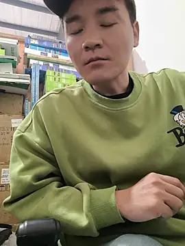 kisstoyousoon2024 online show from March 16, 8:18 am