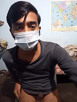 Snapshot of indian_guy-7 chatting on January 6, 5:27 pm indian guy-7 online show from January 6, 5:27 pm