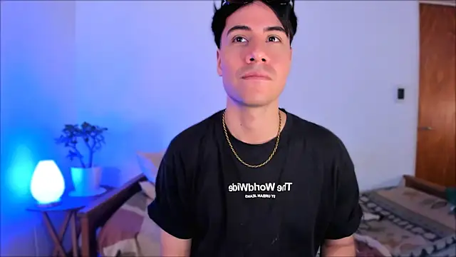 kylianzarate online show from November 30, 4:47 am