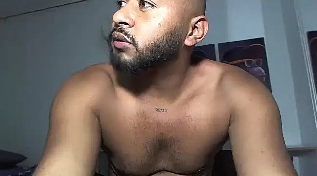 Snapshot of Hardboy_latin chatting on January 22, 4:02 am Hardboy latin online show from January 22, 4:02 am