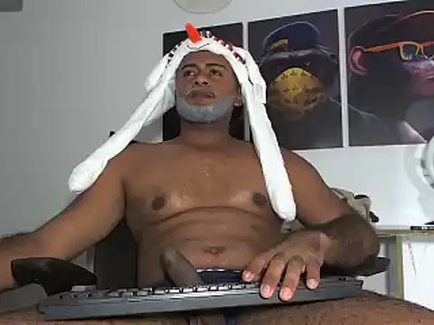 Snapshot of Hardboy_latin chatting on December 24, 5:05 am Hardboy latin online show from December 24, 5:05 am