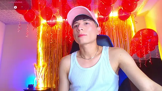 Snapshot of bryamer_19 chatting on September 11, 1:26 am bryamer 19 online show from September 11, 1:26 am