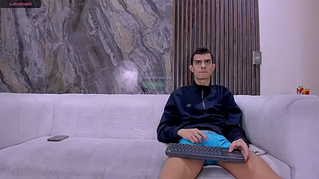 hot day online show from December 21, 1:15 am