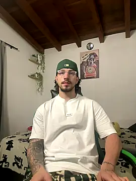 Valentino Xander online show from October 13, 1:11 am