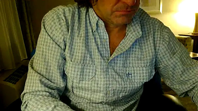 Snapshot of costanza7070 chatting on February 27, 4:41 am costanza7070 online show from February 27, 4:41 am