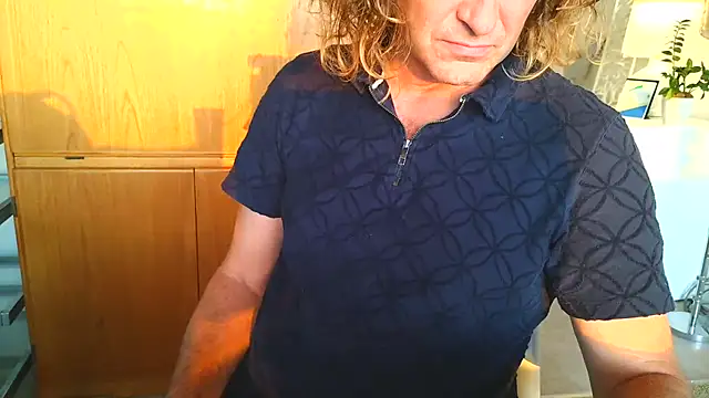 costanza7070 online show from November 3, 12:48 am