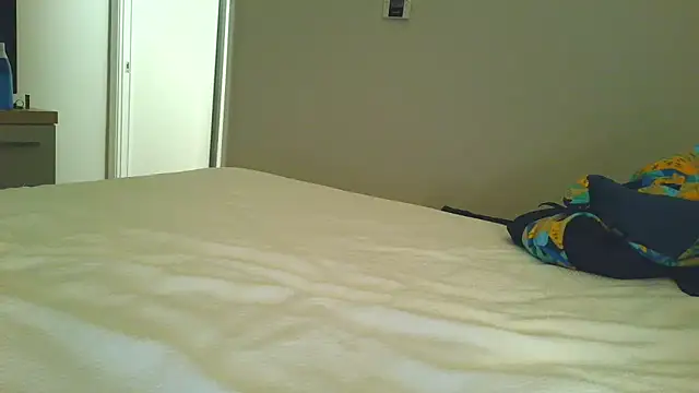 costanza7070 online show from March 13, 7:05 am