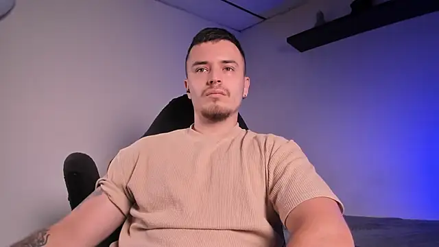 james connor2 online show from April 10, 7:21 pm