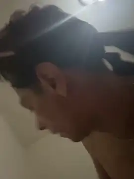 latino1986 online show from February 1, 6:29 pm