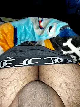 slawlargo01 online show from February 27, 7:53 am