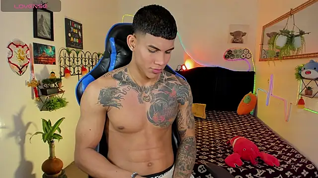 Damian latinxxx online show from February 9, 3:33 am