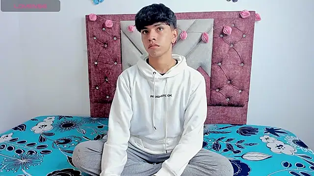 Santy carrington online show from March 15, 3:40 am