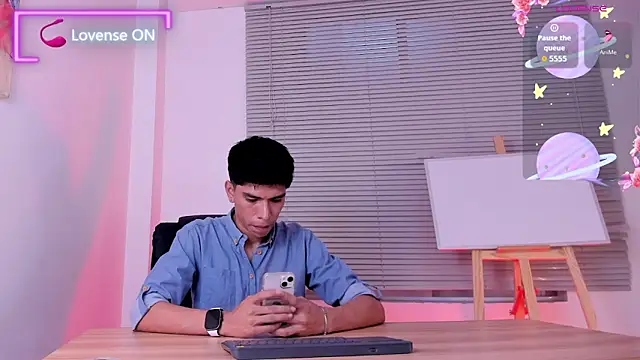 Santy carrington online show from April 1, 7:44 pm