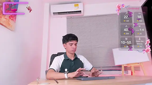 Santy carrington online show from April 7, 9:04 pm