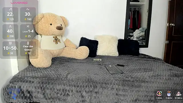 Snapshot of LittleParker chatting on September 22, 12:59 pm LittleParker online show from September 22, 12:59 pm