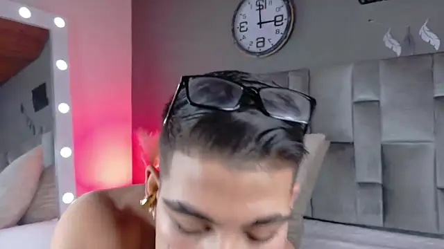 Snapshot of Ken-boy_ chatting on March 3, 2:11 am Ken-boy online show from March 3, 2:11 am