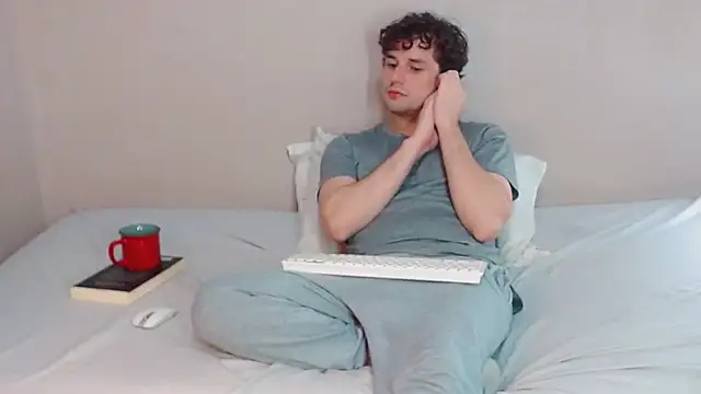 Snapshot of Elio555 chatting on February 3, 3:53 am Elio555 online show from February 3, 3:53 am