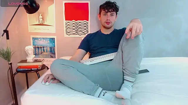 Elio555 online show from October 18, 9:53 pm