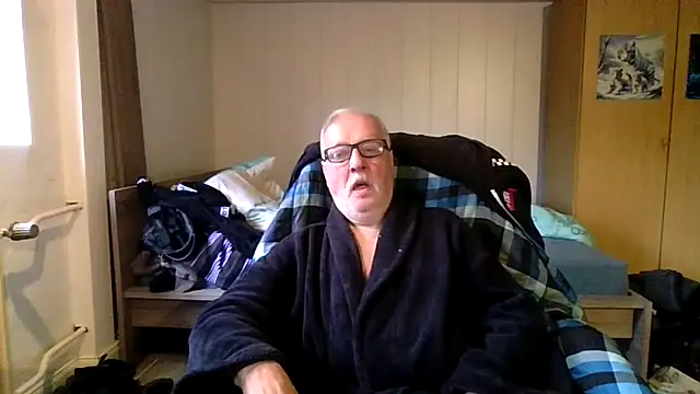 Snapshot of Sammy1660 chatting on October 3, 9:36 am Sammy1660 online show from October 3, 9:36 am