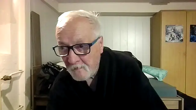 Snapshot of Sammy1660 chatting on October 7, 3:54 am Sammy1660 online show from October 7, 3:54 am