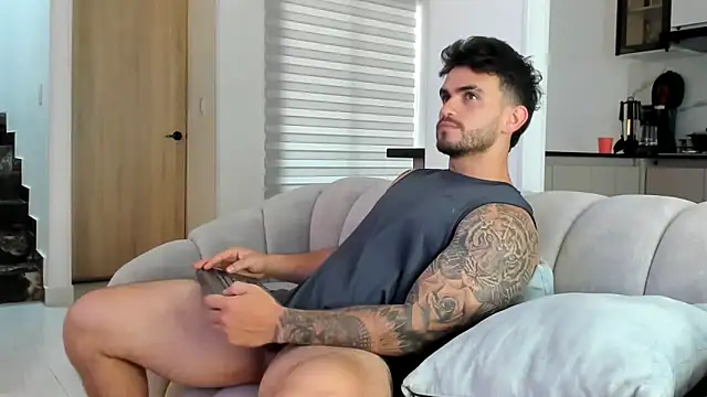 Ricardogo19 online show from February 25, 1:01 pm