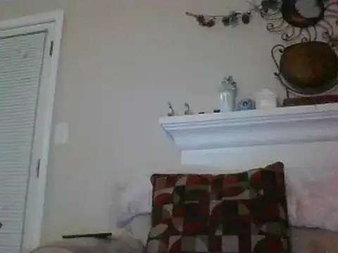 Snapshot of Hugedick0071 chatting on December 12, 12:27 am Hugedick0071 online show from December 12, 12:27 am