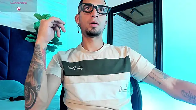 DrakeNeumann online show from January 12, 4:05 am