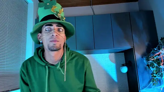 DrakeNeumann online show from October 29, 4:59 am