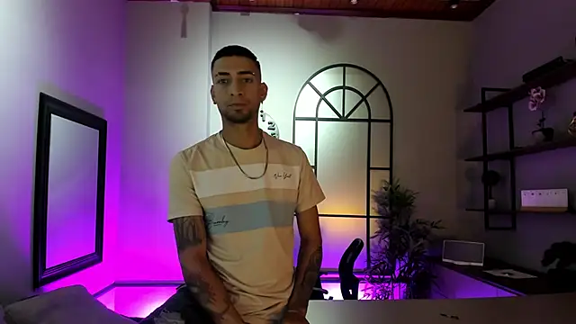 DrakeNeumann online show from November 27, 3:32 am