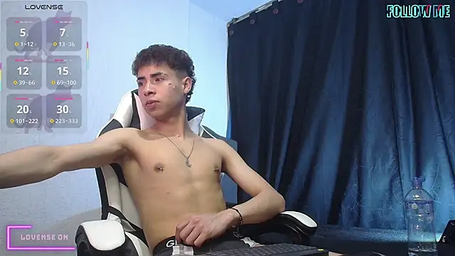 sexybat twink online show from October 9, 9:41 pm