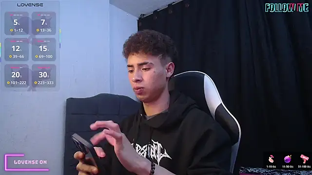 sexybat twink online show from October 28, 12:13 am