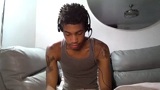 Skinnyblackman online show from October 13, 10:27 pm