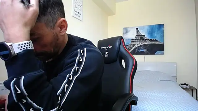 amydamarw online show from April 11, 7:45 am