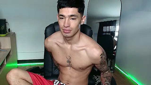 Damon  333 online show from November 26, 8:23 pm