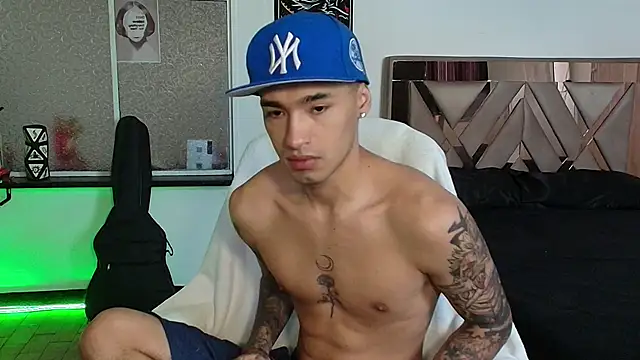 Damon  333 online show from October 12, 6:57 pm