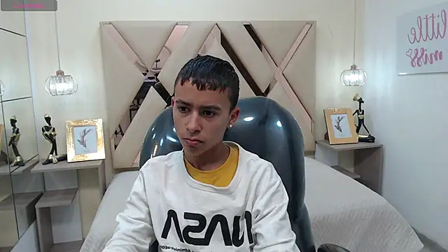 Xavii18 online show from January 21, 12:13 pm