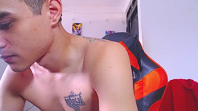 ADAM HOT online show from March 3, 2:46 pm