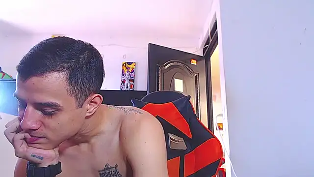 ADAM HOT online show from March 2, 2:35 pm