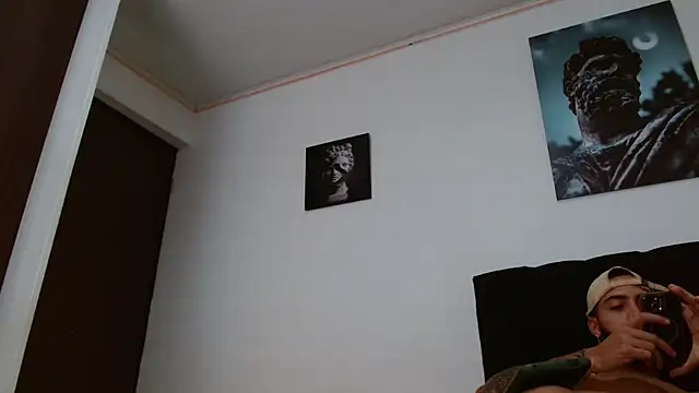 Hendry  online show from March 9, 1:04 am