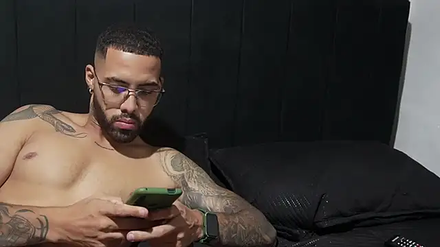 Hendry  online show from February 6, 3:37 am