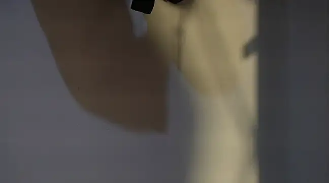 Hendry  online show from February 27, 1:24 am